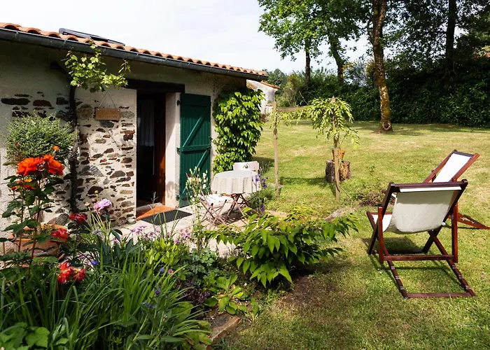 L'instant Jardin Bed & Breakfast 3*