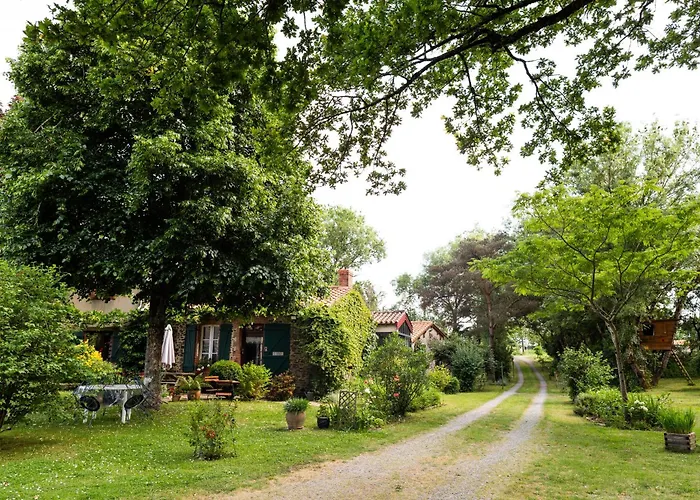 L'instant Jardin Bed & Breakfast 3*