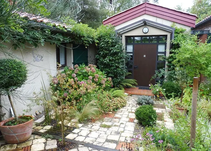 L'instant Jardin Bed & Breakfast 3*